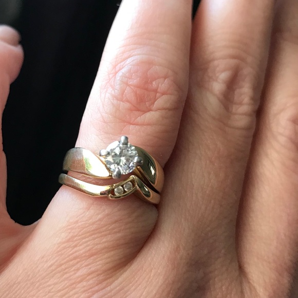 18k Wedding Solitaire and Matching Band - Picture 8 of 10